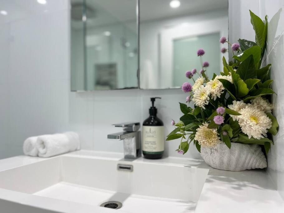 Bondi Beach Waves Beachfront Apartment Sydney Luaran gambar